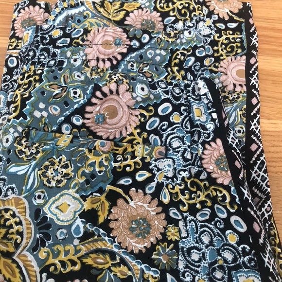 Ann Taylor LOFT patterned pants - Picture 5 of 5